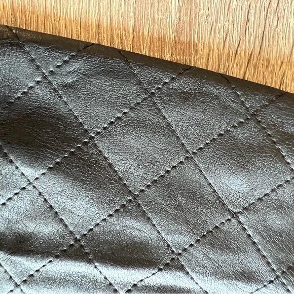 Vegan Leather Zipper detail skirt size small - Picture 3 of 6